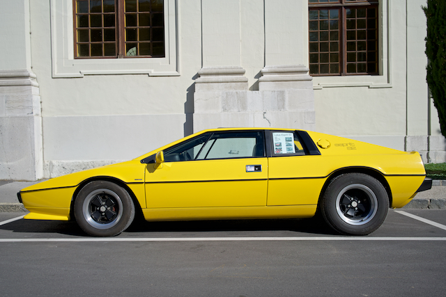 Lotus Esprit S2